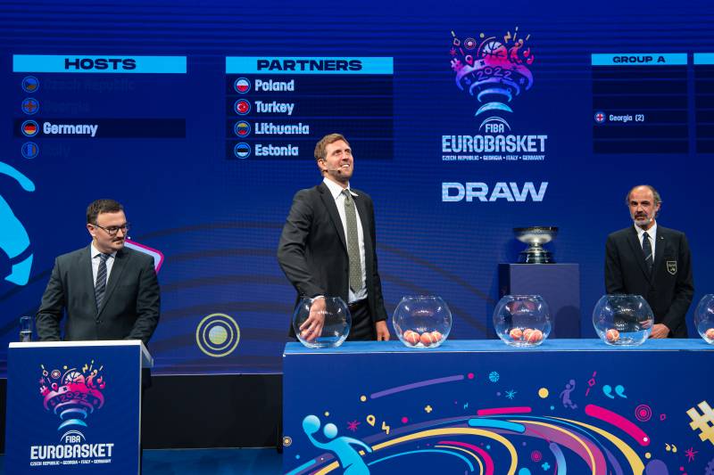 Les Bleus dans un groupe relevé