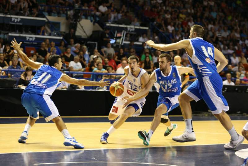 Nando De Colo à Pau le 9 août 2014 lors du dernier France-Grèce - Photo : Presse Sports